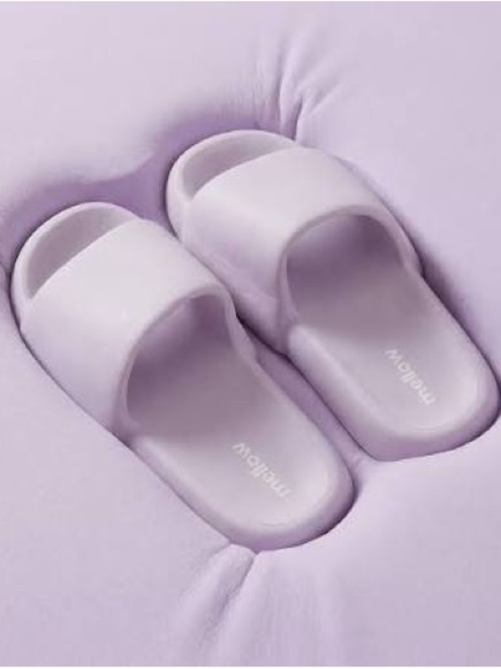 Mellow Comfort marshmallow Slides Lilac